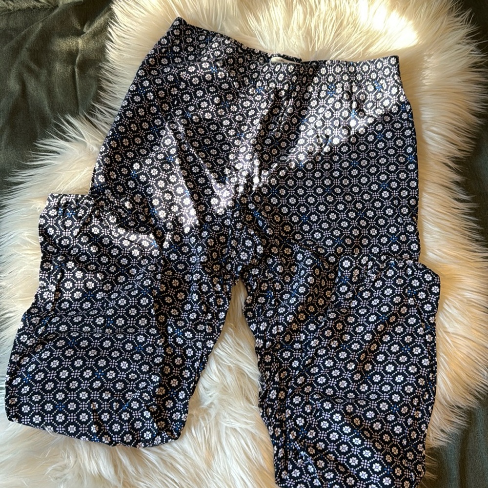 a b e r c r o m b i e • Floral jogger pants